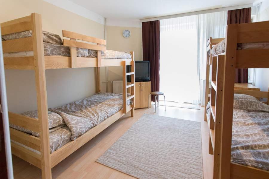 Hostel Day 'N' Night Ni 외부 사진