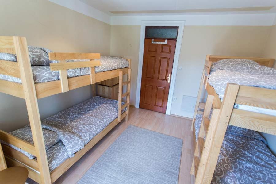 Hostel Day 'N' Night Ni 외부 사진