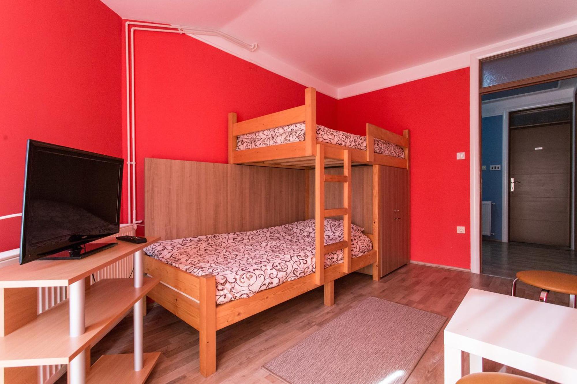 Hostel Day 'N' Night Ni 객실 사진
