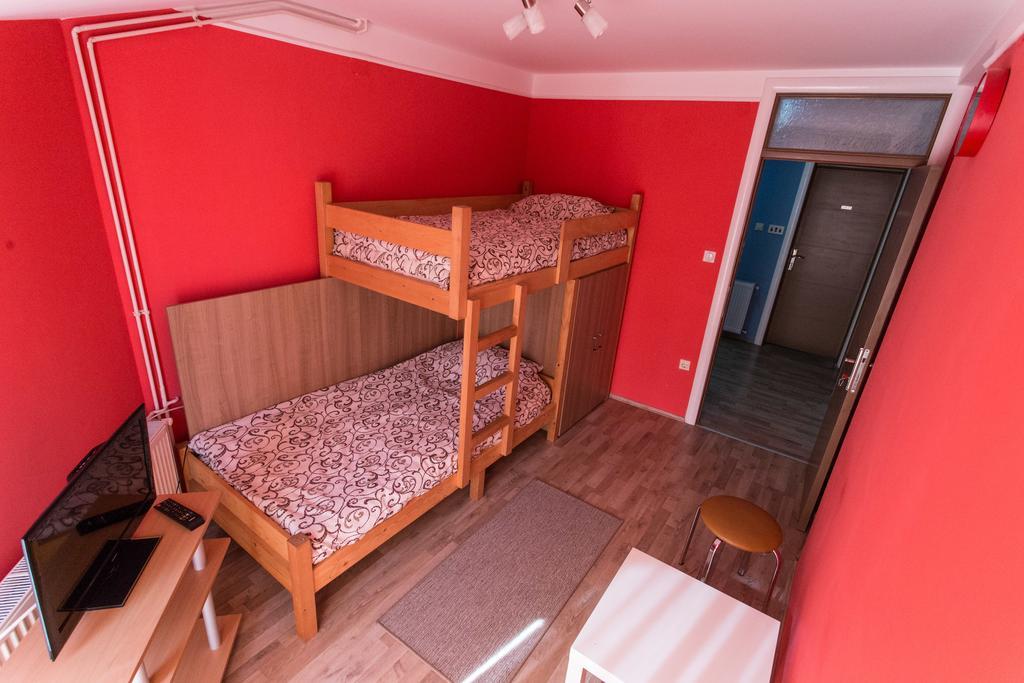 Hostel Day 'N' Night Ni 객실 사진