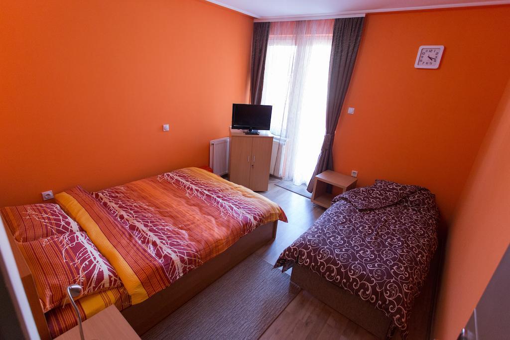 Hostel Day 'N' Night Ni 객실 사진